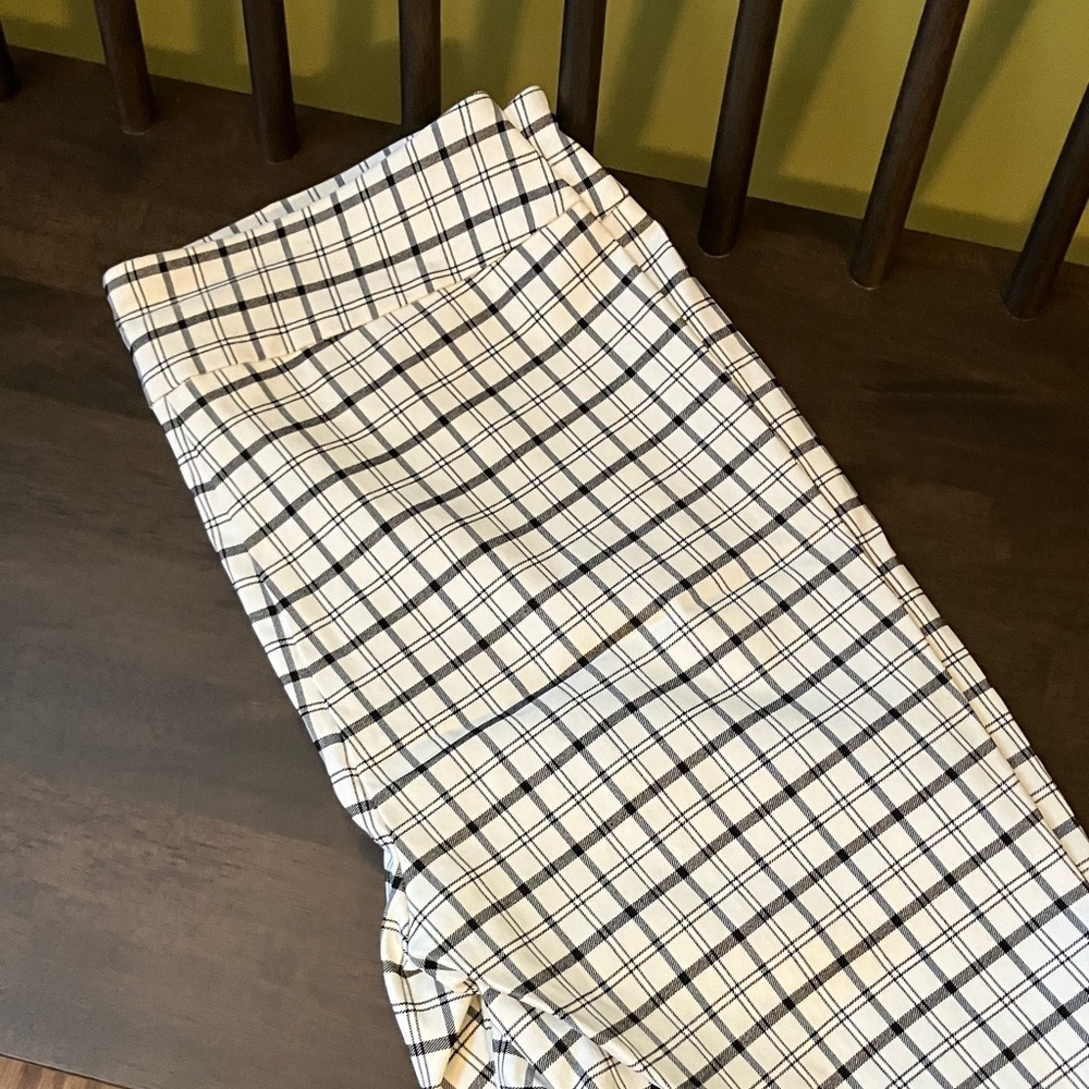 Black and White Plaid Stretch Pants Ankle Length